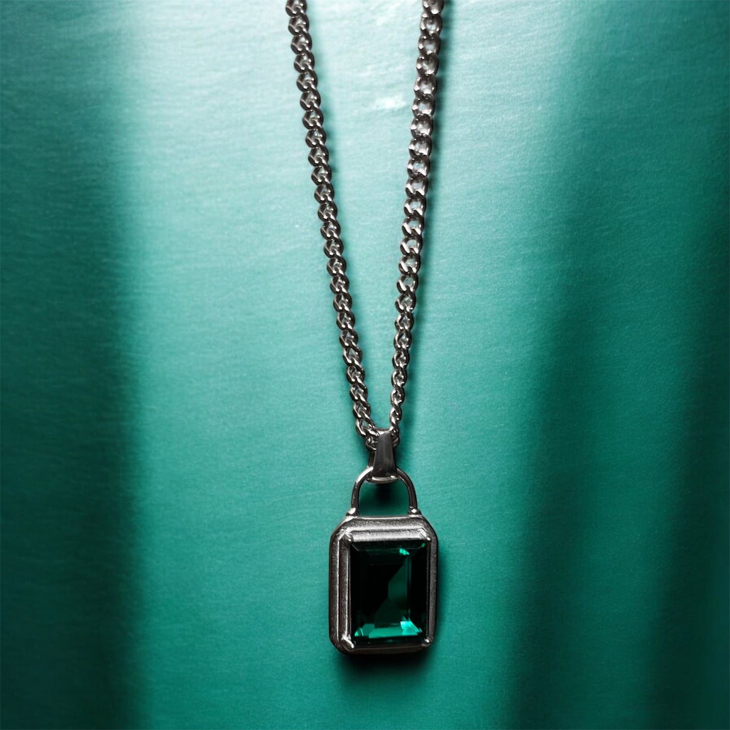 Crystal Pendant Chain (Emerald Green)