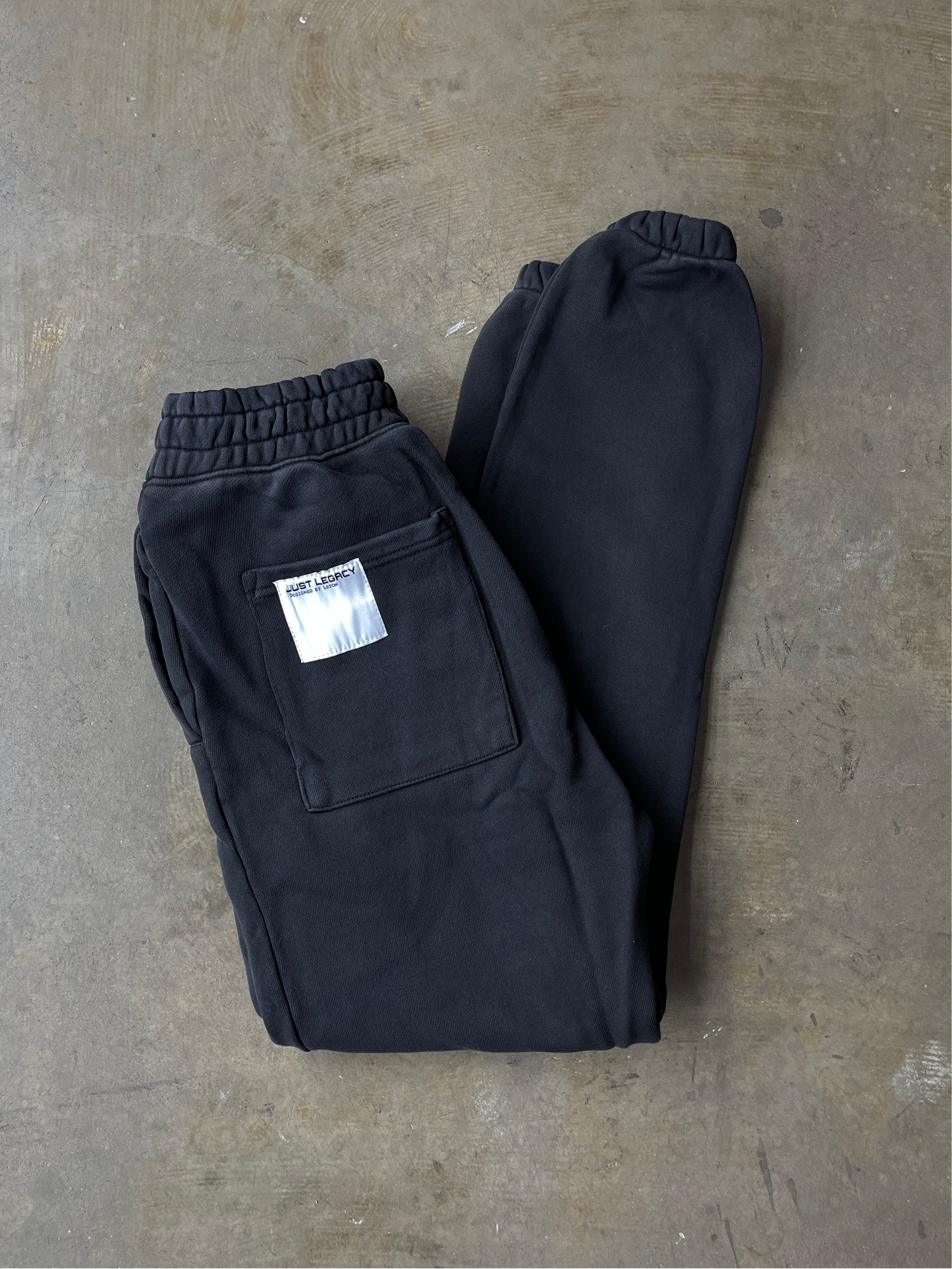 Essential Sweatpants(Charcoal Black)