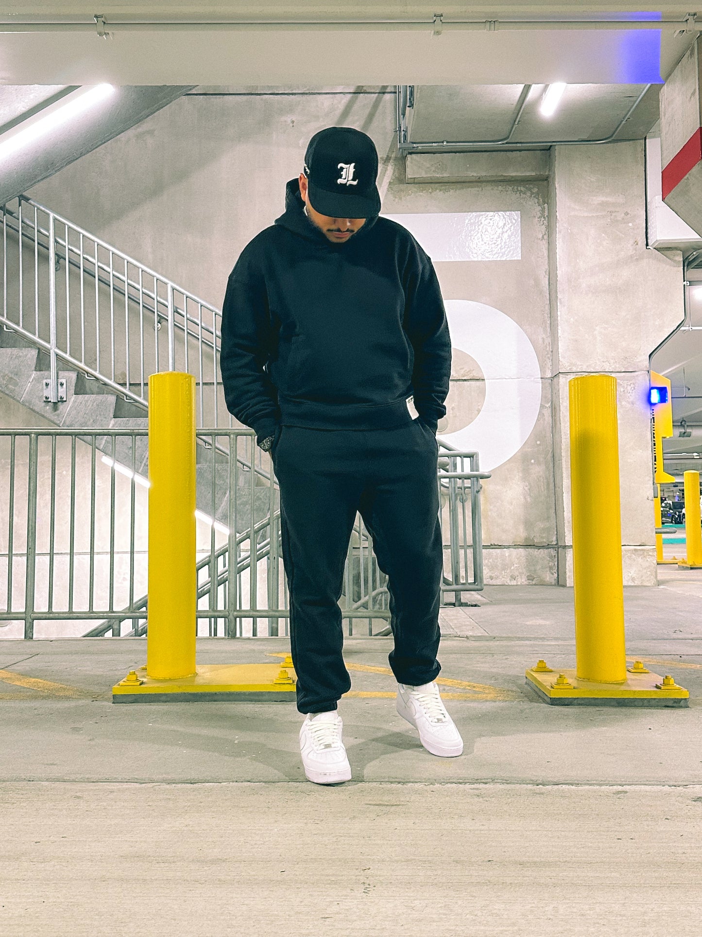 Essential Sweatpants(Charcoal Black)